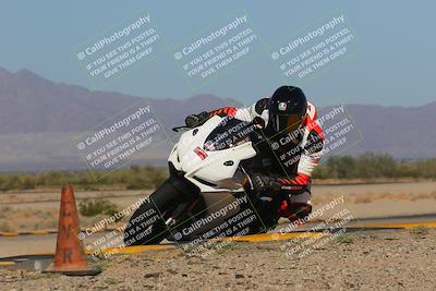 media/Oct-08-2022-SoCal Trackdays (Sat) [[1fc3beec89]]/Turn 9 Inside (10am)/